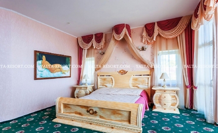 SUITE "SHAHRIYAR" (411)