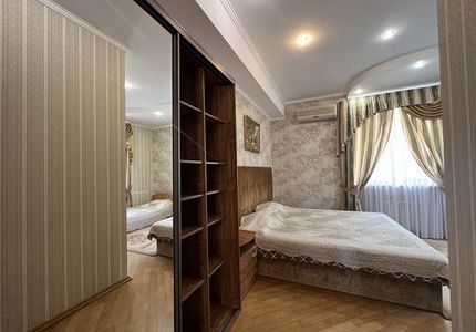 Люкс с круглой кроватью - левый люкс 