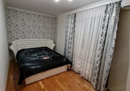 Двухкомнатная квартира в центре Ялты