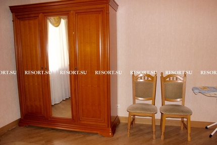 Правый люкс
